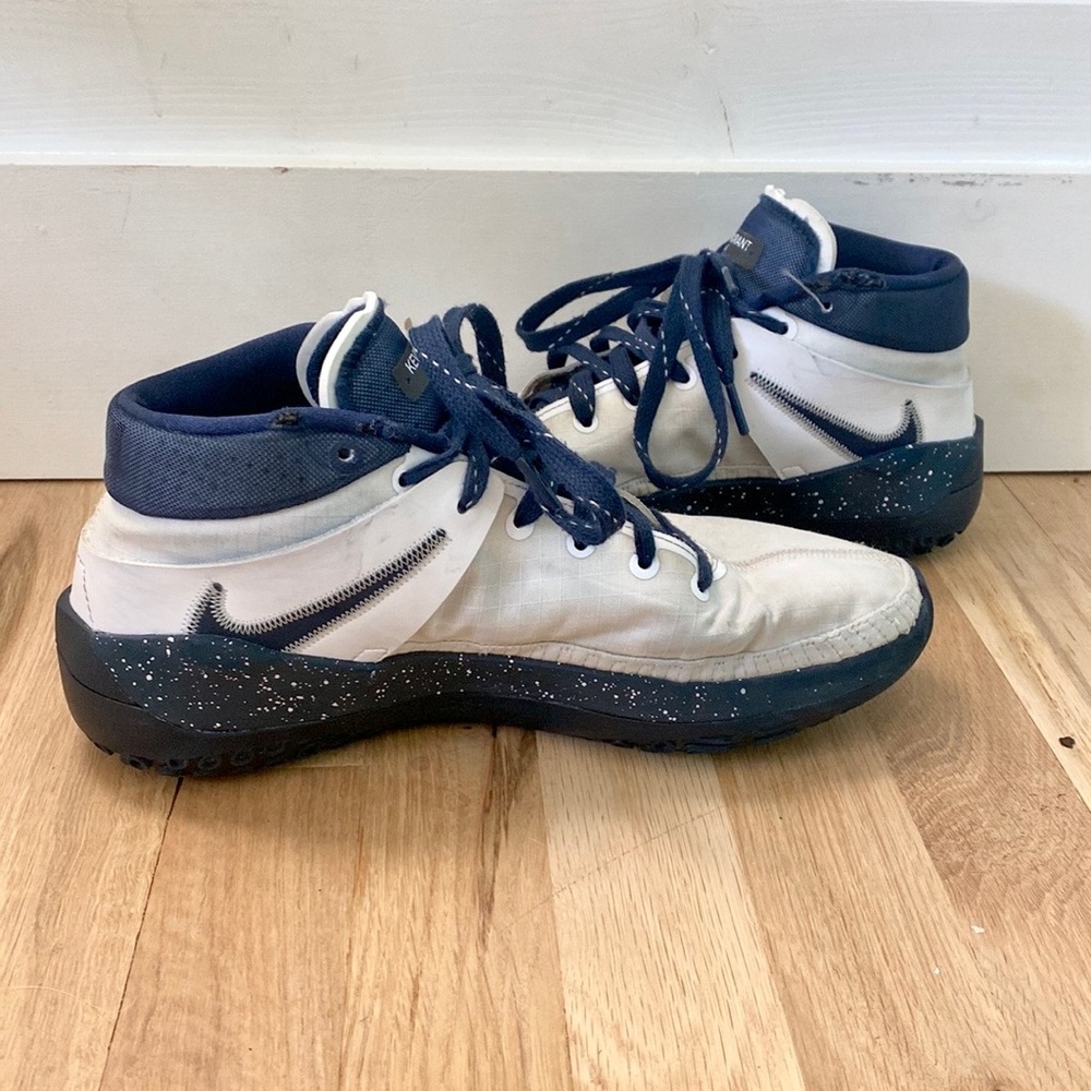 KD 13 TB ‘College Navy’ - Picture 2 of 4